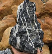 Japanese black seiryu aquascape stone (1/2 kg)